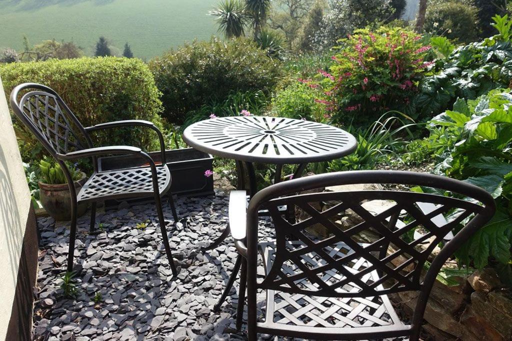 Greenswood Cottage - Cosy Cottage, Rural Location, Beautiful Landscaped Gardens With Pond And Lake ดาร์ตมัธ ภายนอก รูปภาพ