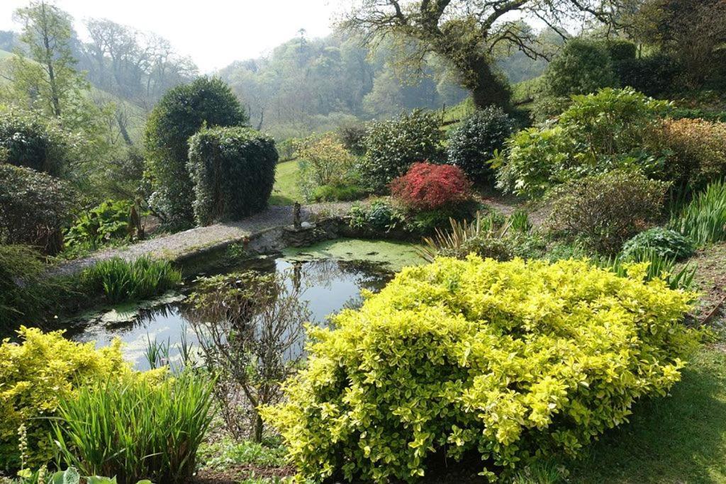 Greenswood Cottage - Cosy Cottage, Rural Location, Beautiful Landscaped Gardens With Pond And Lake ดาร์ตมัธ ภายนอก รูปภาพ